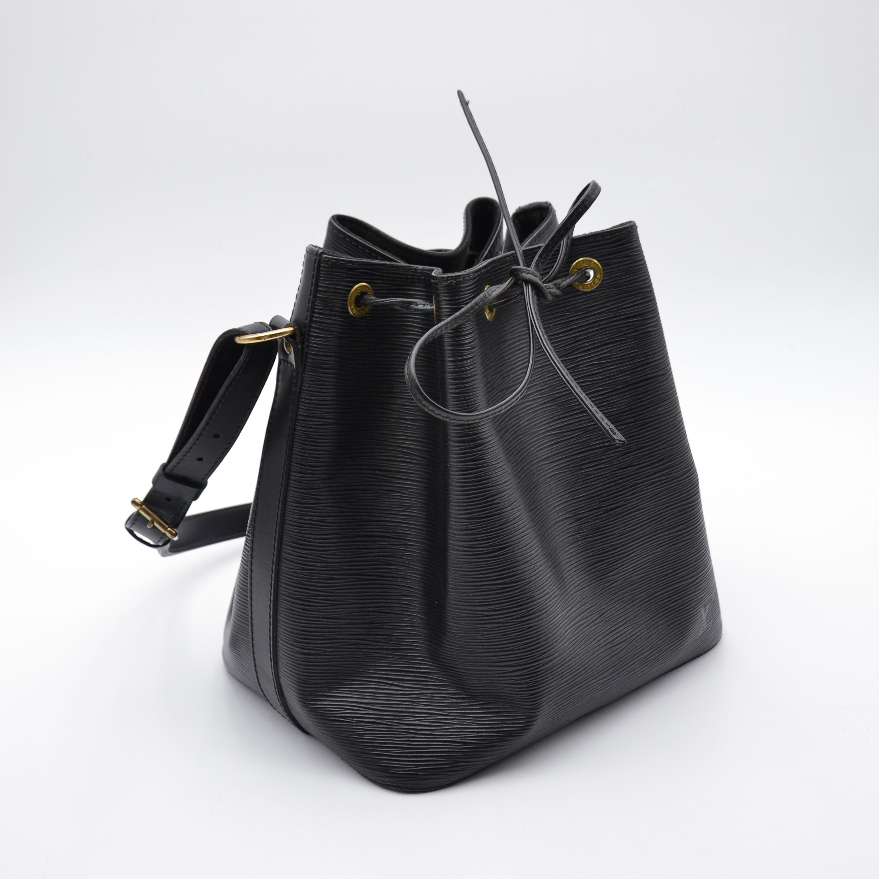 Noé Mm Cuir Épi Noir