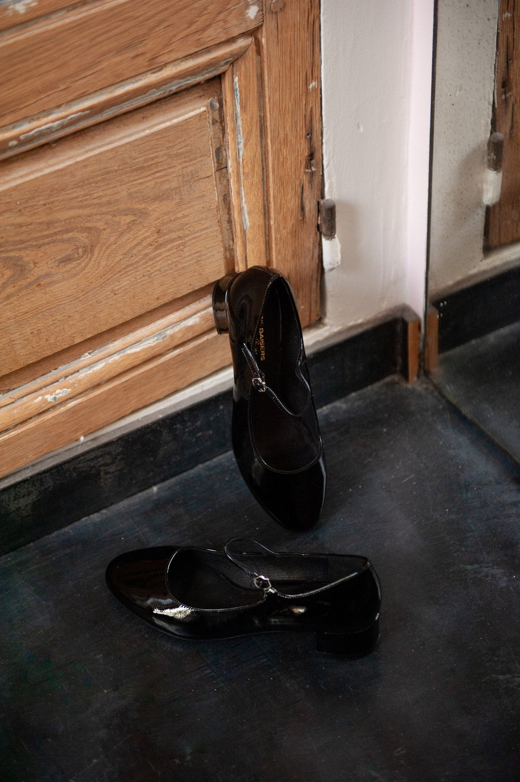 Babies À Brides - Cuir Brillant Noir - Alba