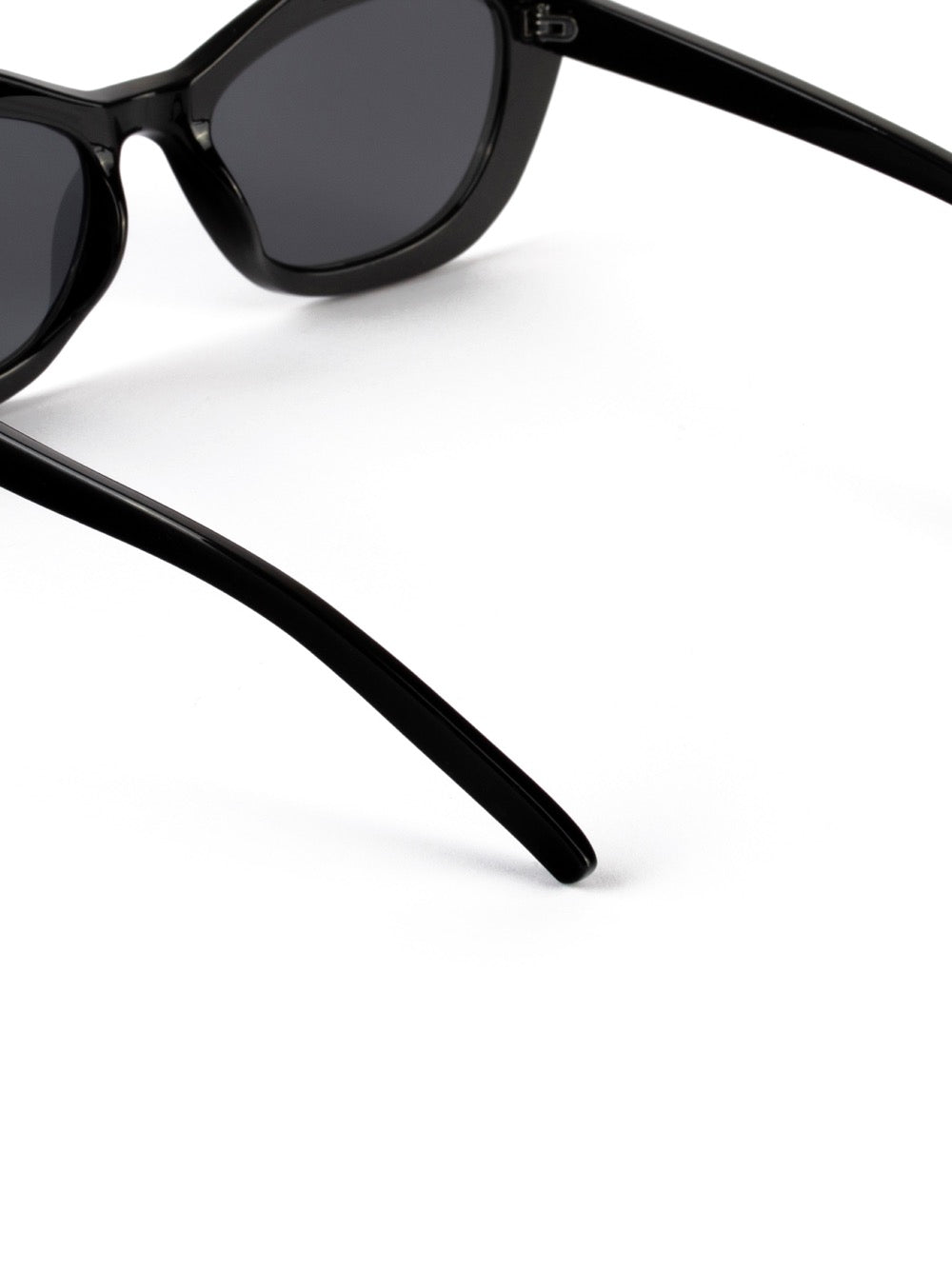 Lunettes Omega - Claquement