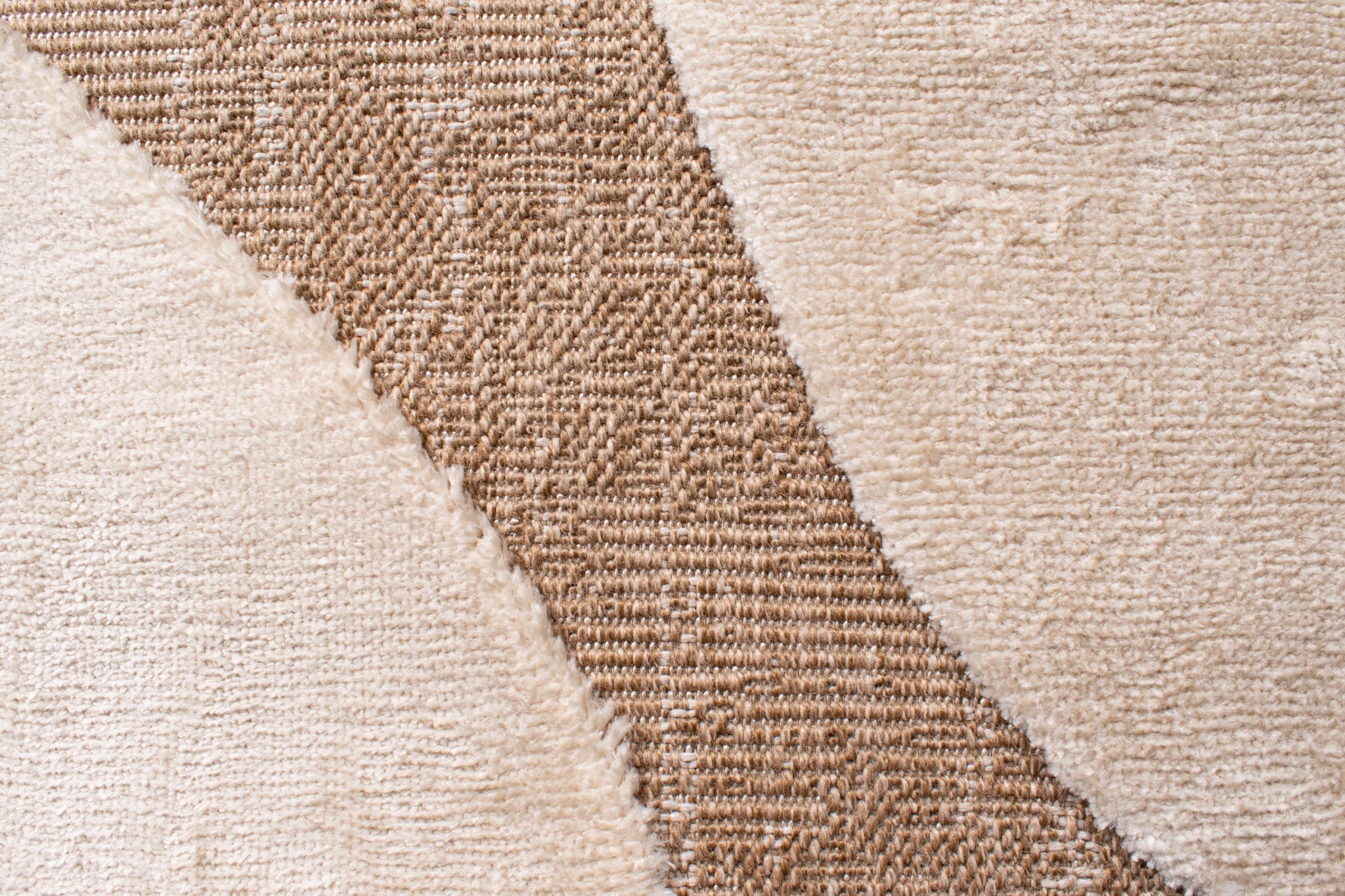 Tapis aspect jute motif abstrait doux  : PAL9489BLA PALMA
