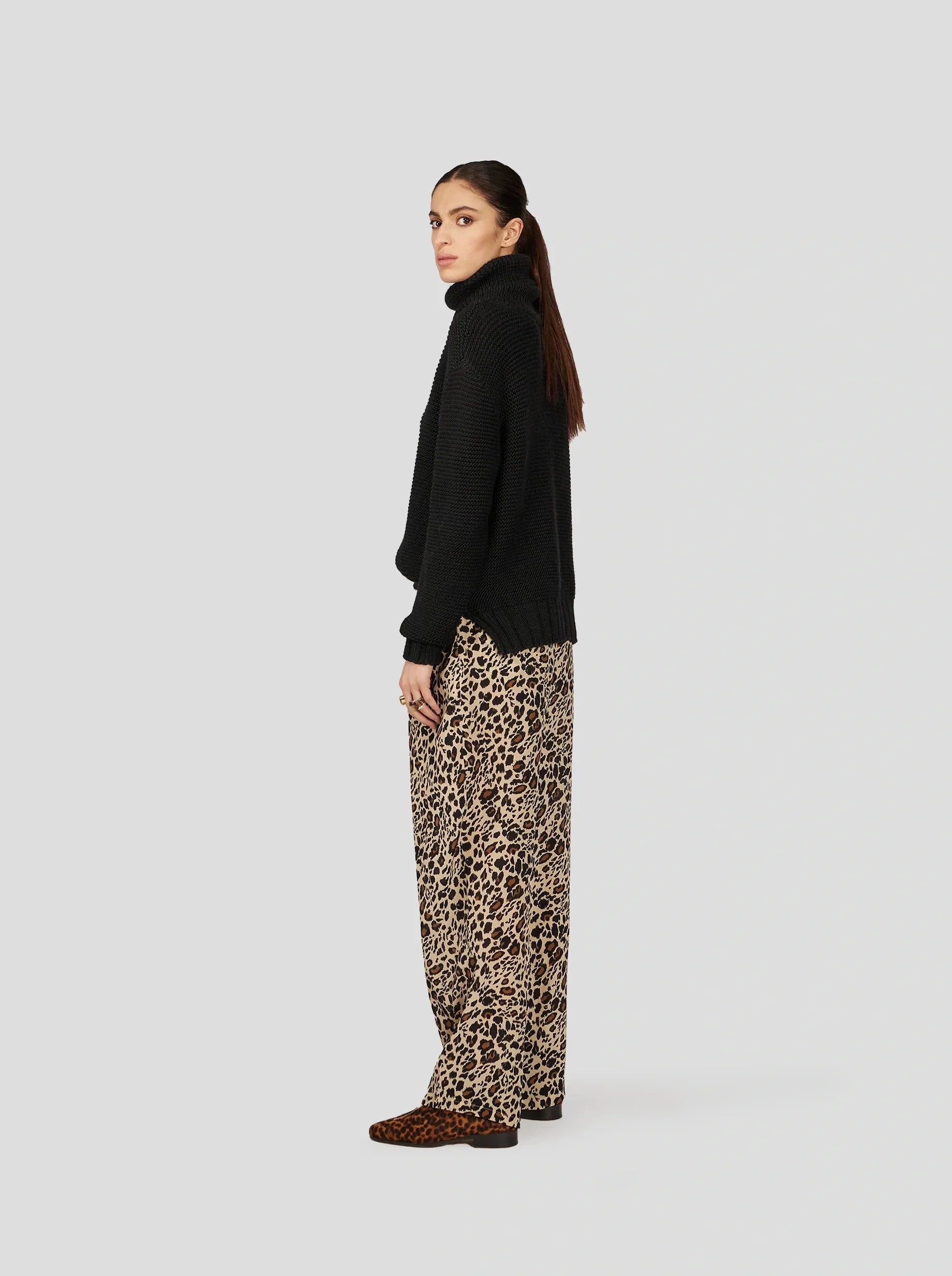 Pantalon Sakis À Imprimé Léopard Soyeux
