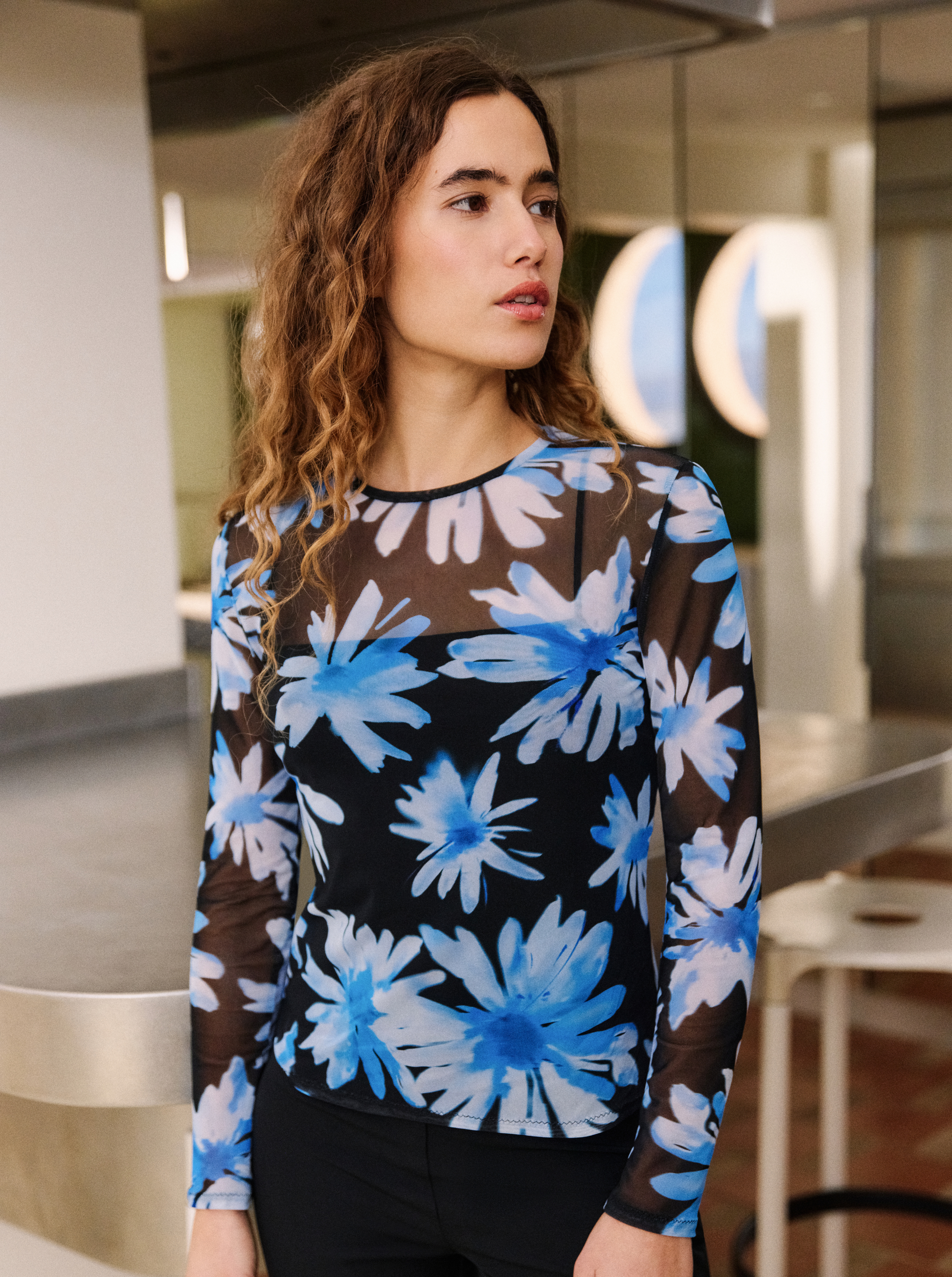 Top Neon Daisies