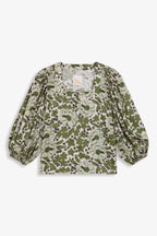 Top Peggy Green Bloom