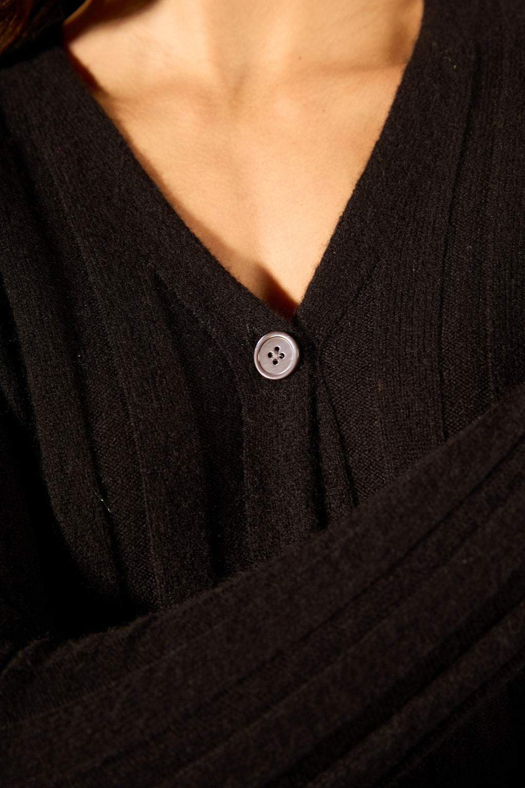 Cardigan Col V - Aurora - Noir