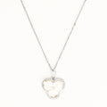Pendentif "Fleur Nacrée" Diamants 0,09/31 & Nacre