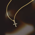 Pendentif "Croix Honneteté" Or Jaune  375/1000 Et Zirconium