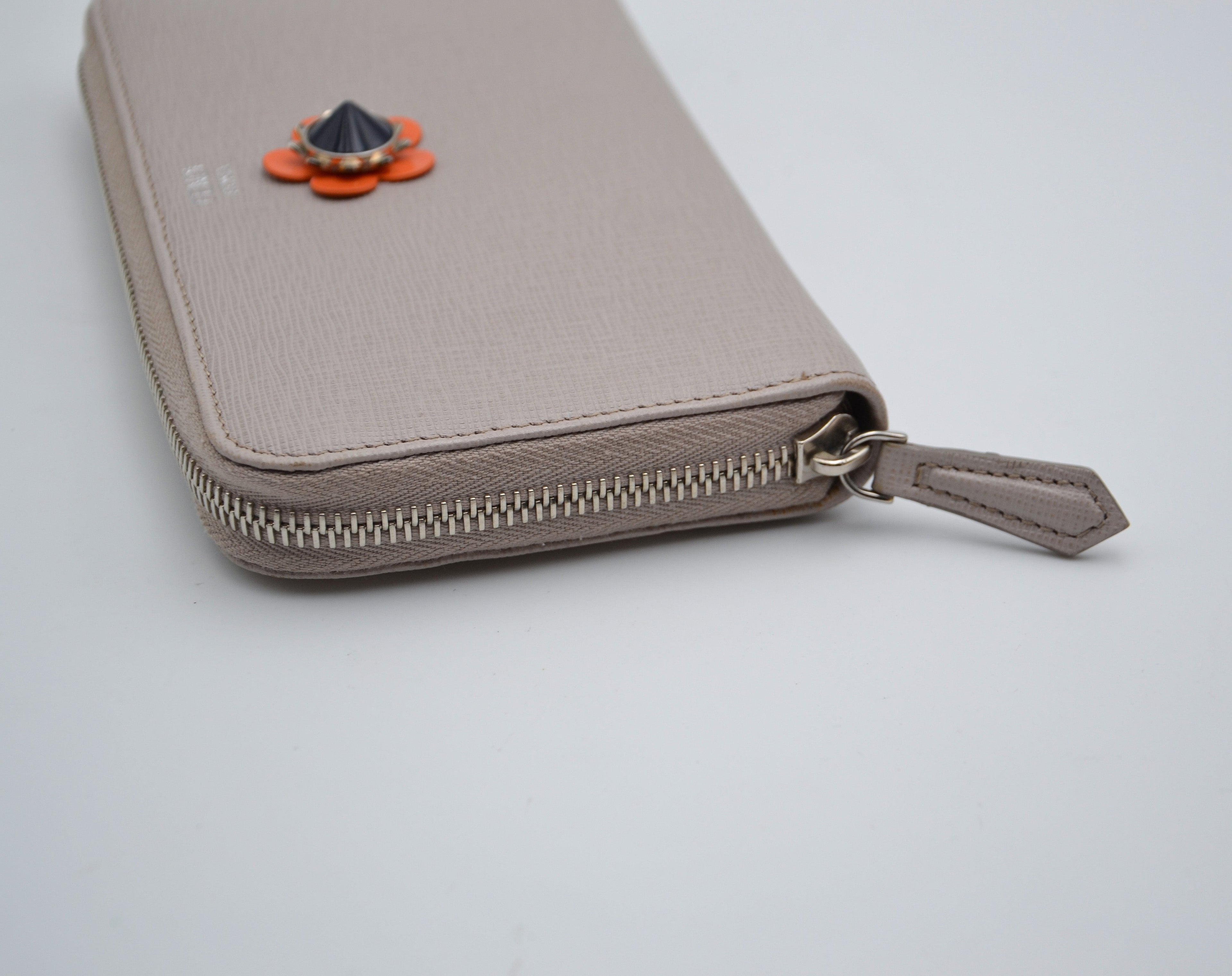 Portefeuille Fendi Cuir Beige Zippé