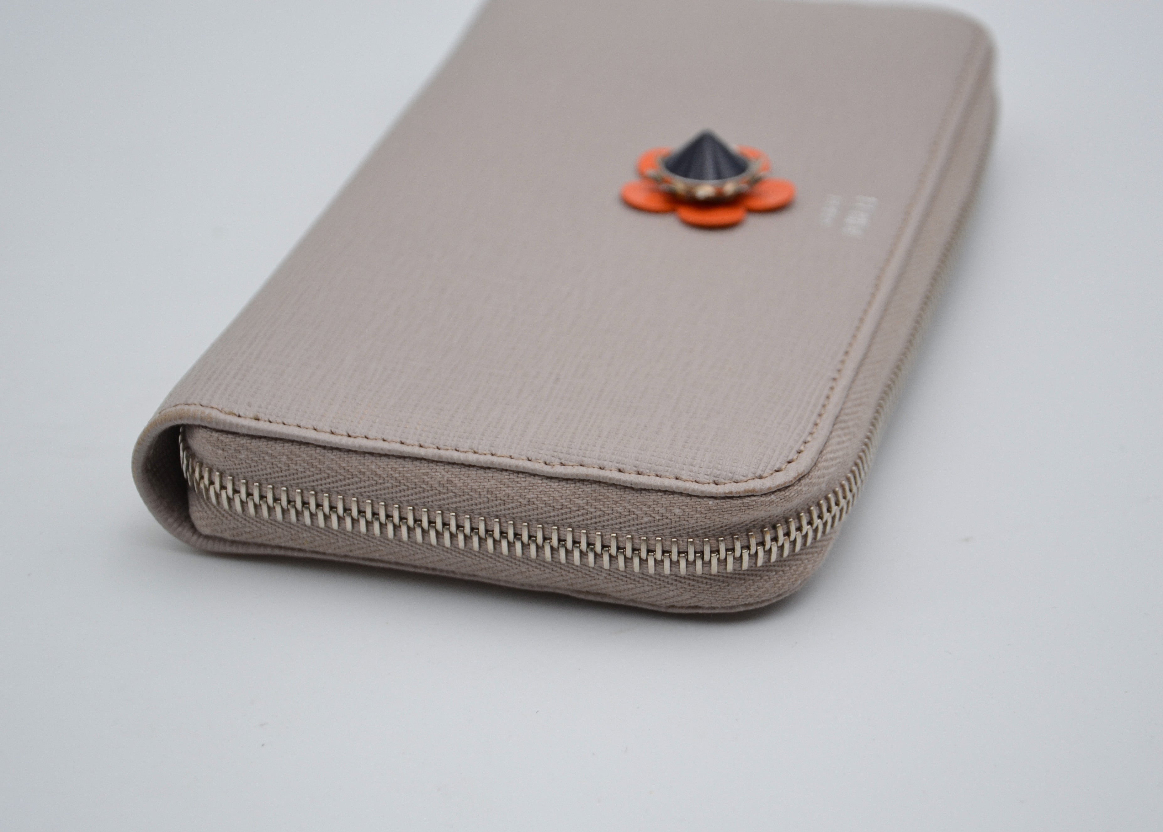 Portefeuille Fendi Cuir Beige Zippé
