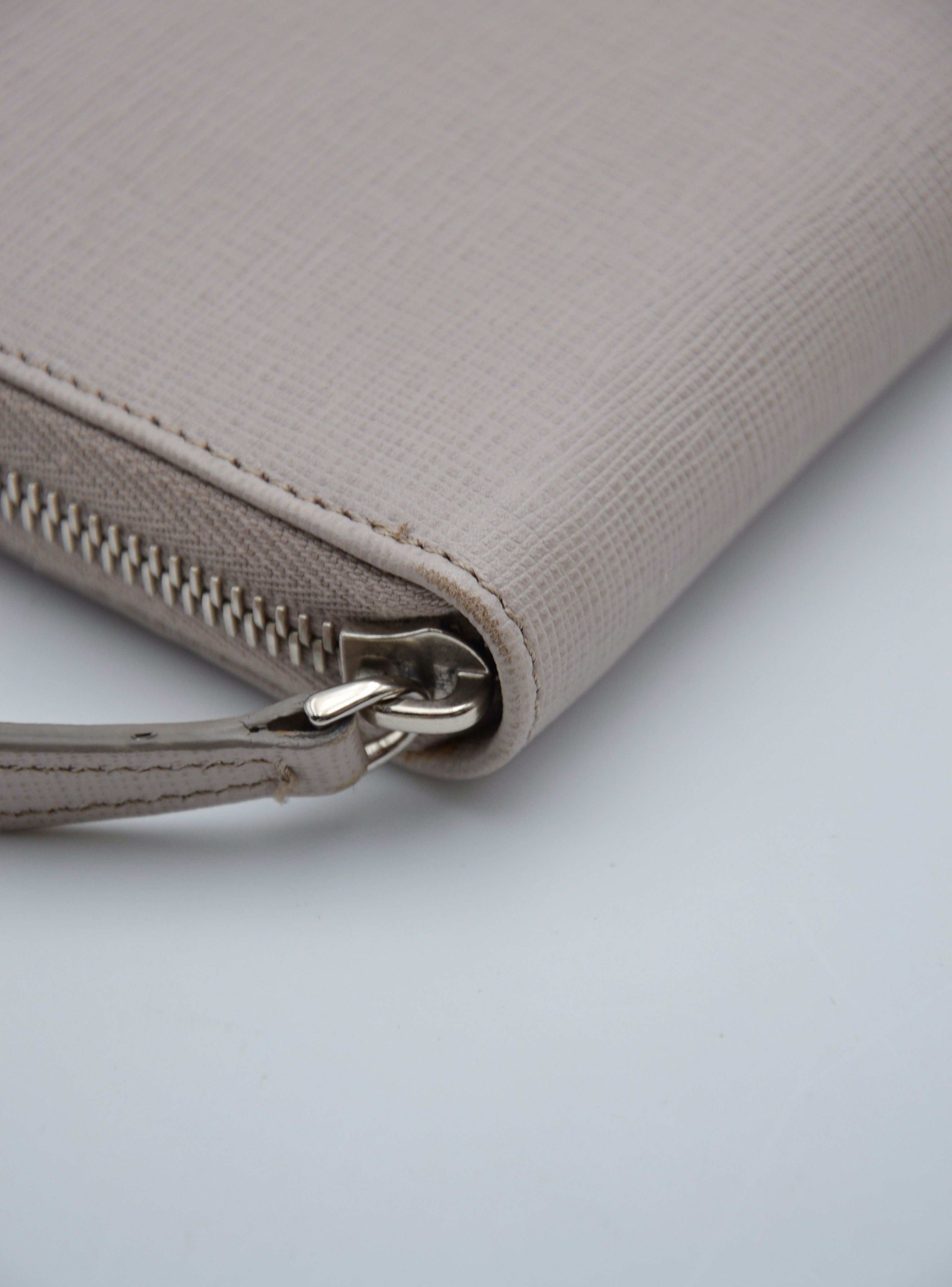 Portefeuille Fendi Cuir Beige Zippé