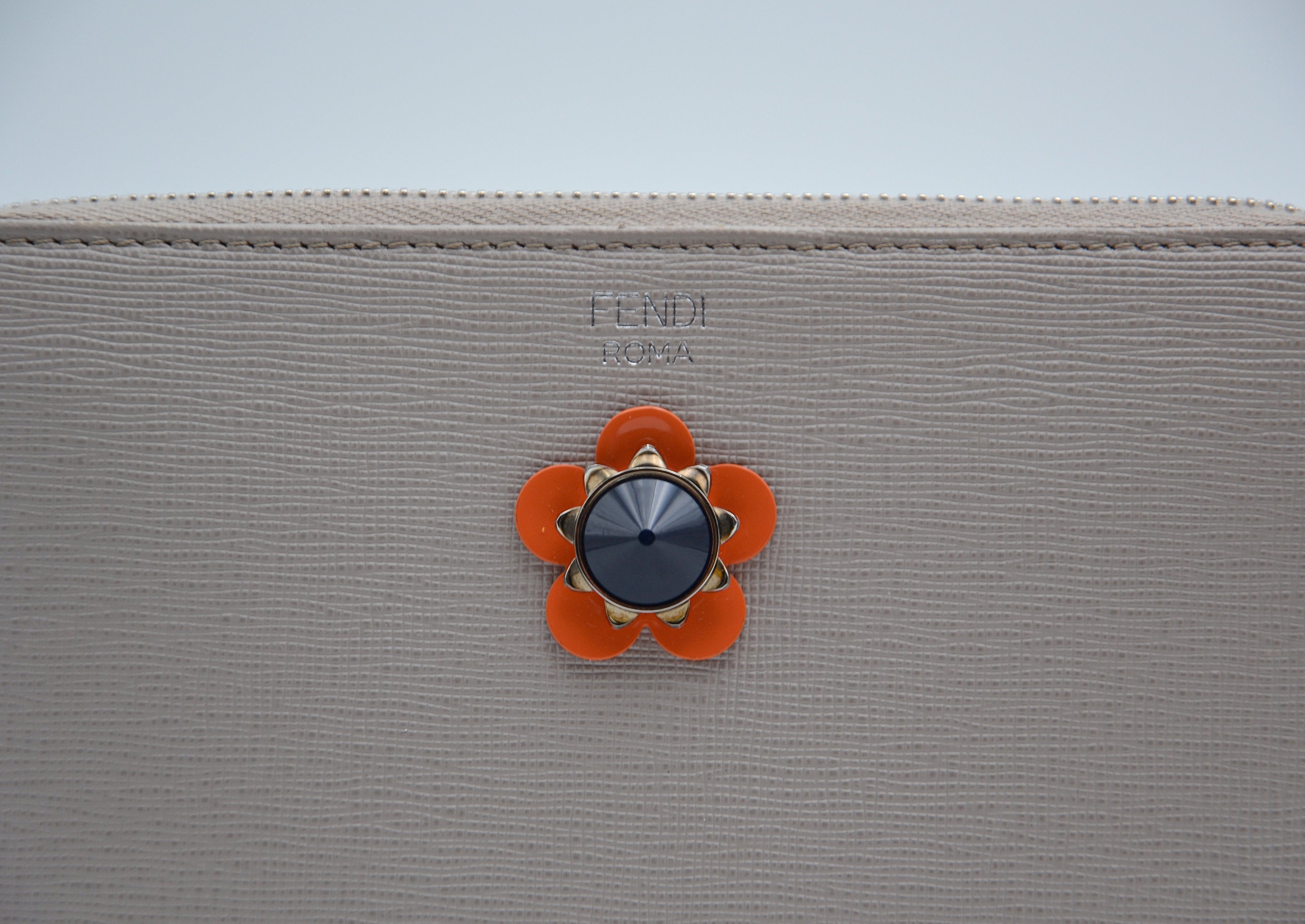 Portefeuille Fendi Cuir Beige Zippé