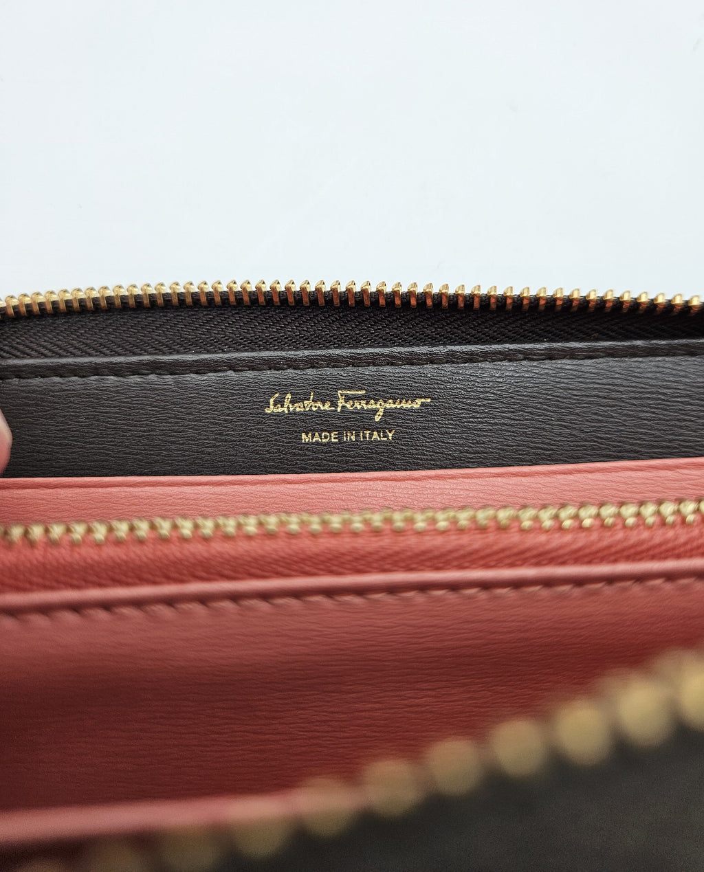 Portefeuille Zippy Salvatore Ferragamo En Cuir