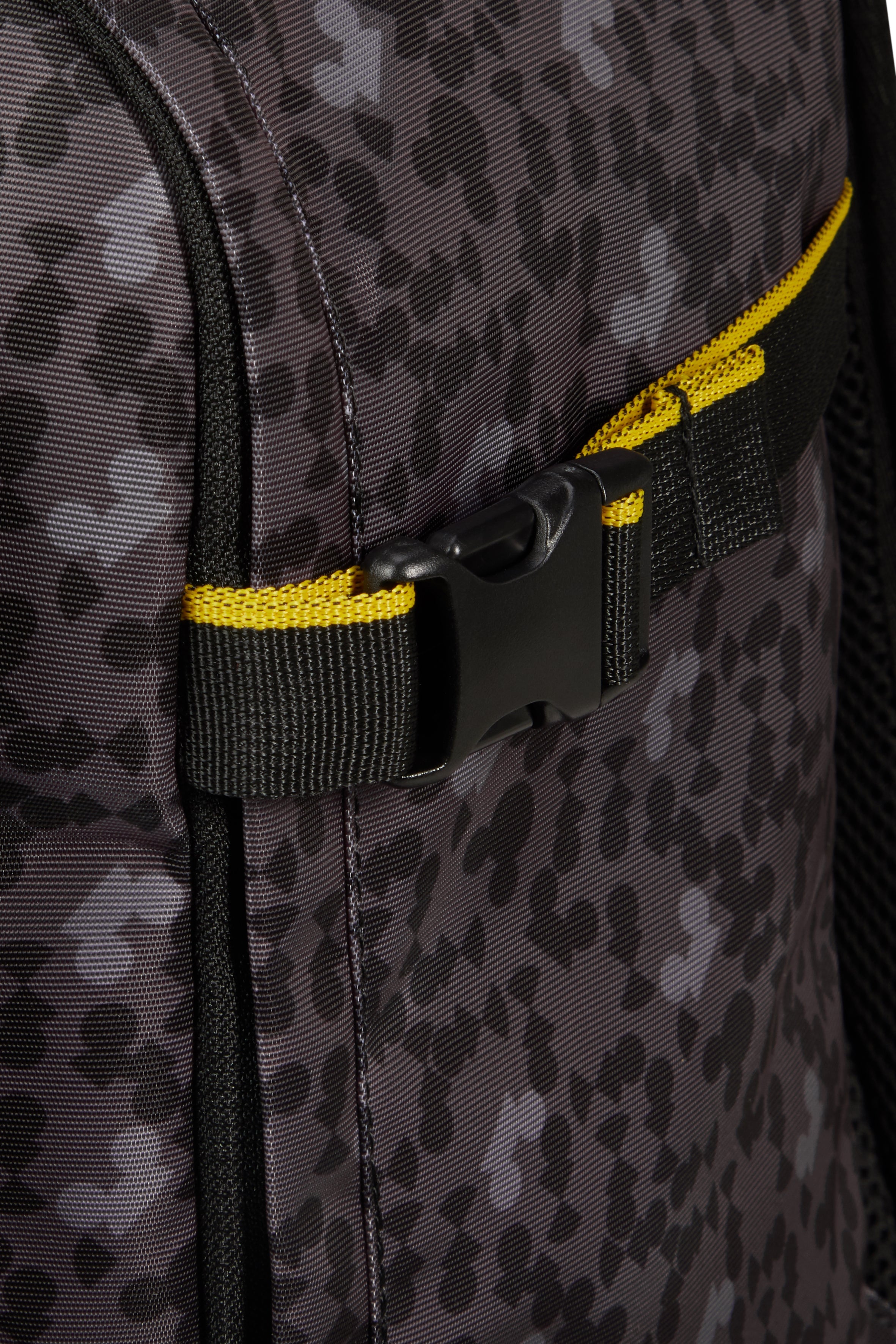 Backpack - Take2Cabin Disney - Mickey Urban Pixel