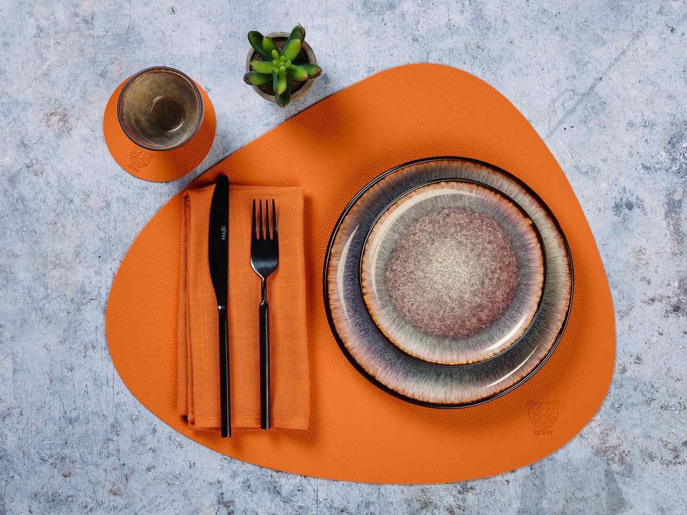 Set De Table Curve Réversible - 6 Pièces - Cuir Recyclé Orange Et Chocolat