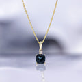 Pendentif "Tonga" D0,016/1 & London Blue Topaze 1,32/1 - Or Jaune 375/1000