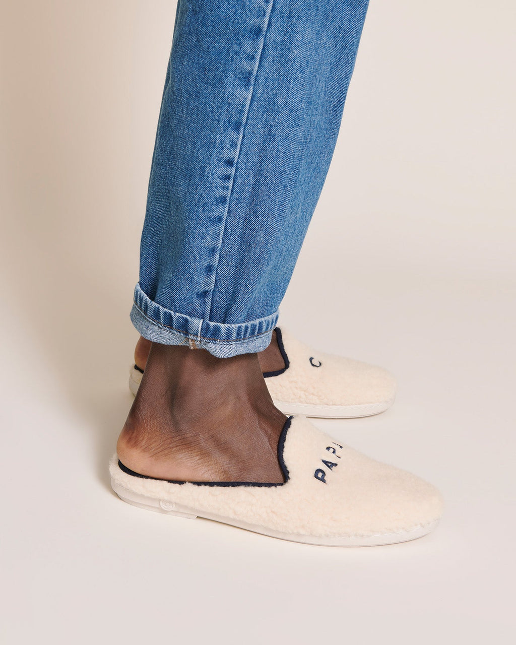 Les Chaussons Papa Cool En Laine Bouclette - Angarde X Émoi Émoi