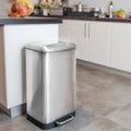 Poubelle de cuisine à pédale 30L Design GREENWICH en acier Inox avec seau couvercle bombé