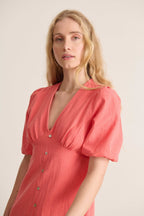 Robe estivale avec petit décolleté avant petits boutons nacrés à l'avant robe longueur cheville midi