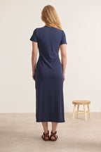 Tenue avec nœud à l'avant et col en V couleur marine longueur midi format t-shirt tendance Vêtement femme marque française