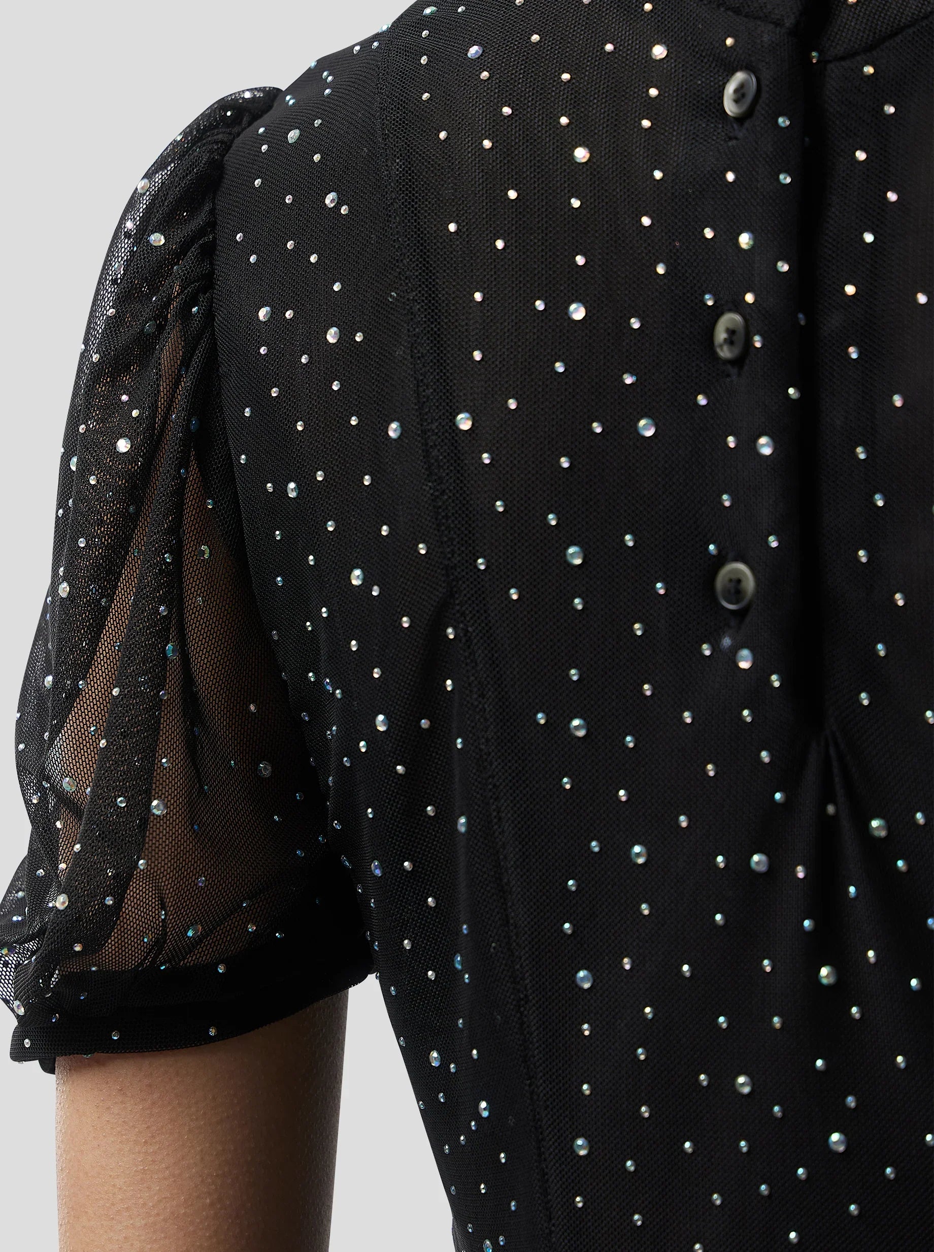 Robe Nas In Fragmented Black Soft Mesh