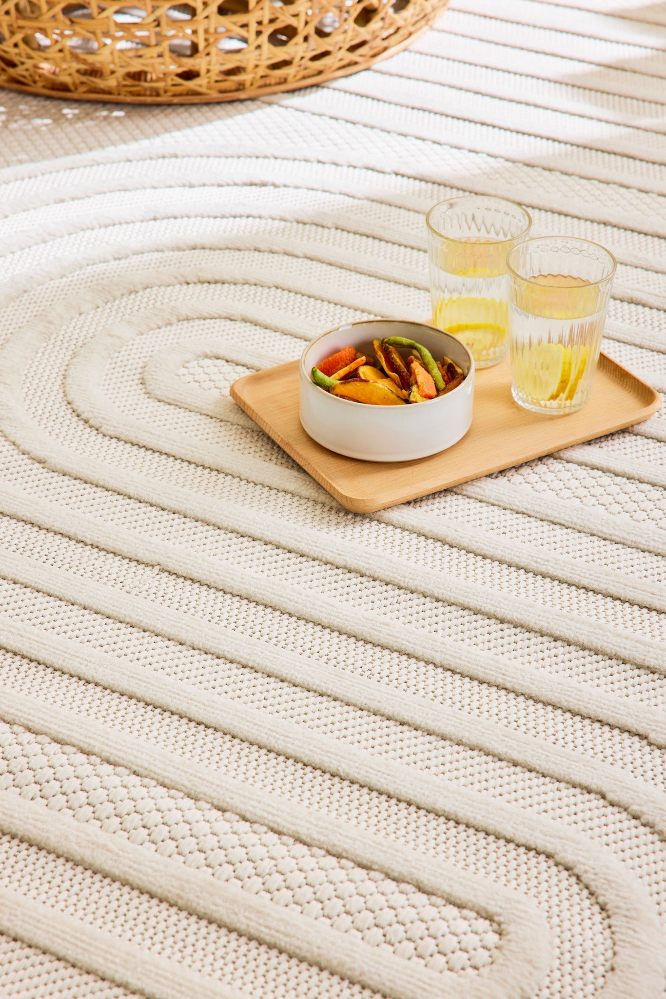 Tapis intérieur et extérieur motifs de vagues SANTORINI Blanc : SAN987BLA Nazar rugs