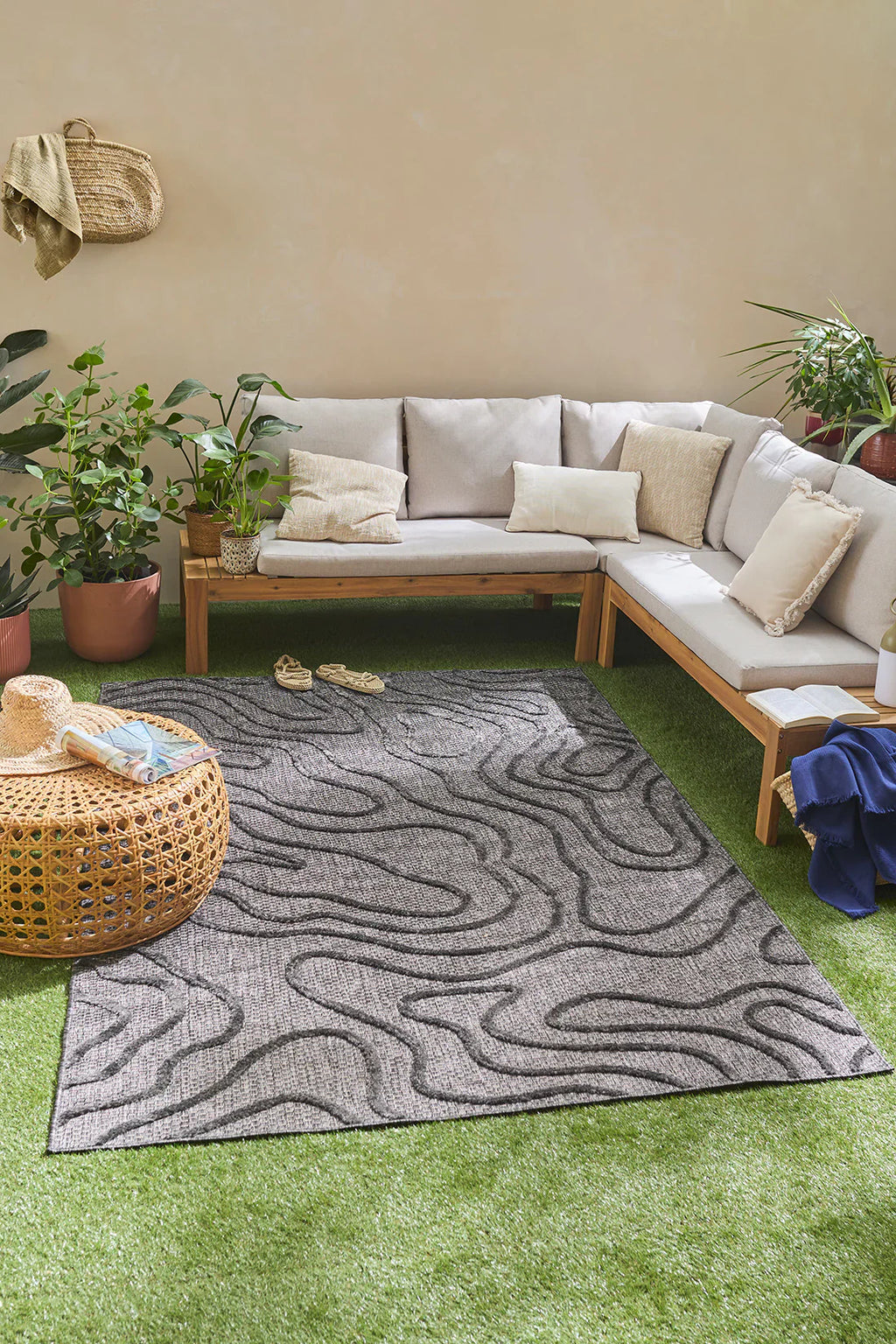 Tapis Santorini 988 - Motif Graphique - Noir - Intérieur / Extérieur