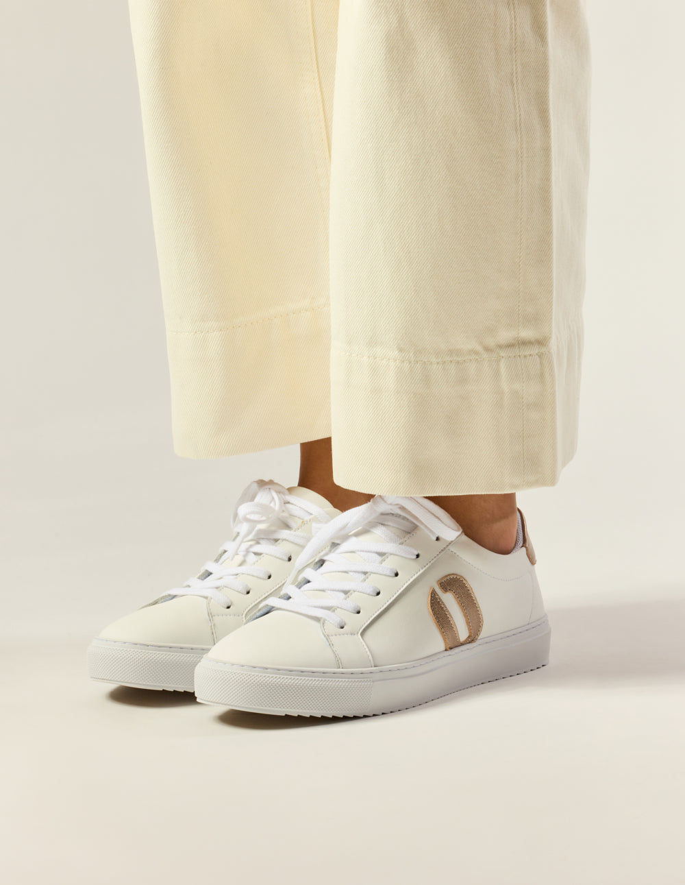 Baskets Basses Gloria - Blanc Doré - Femme
