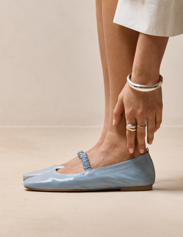 Ballerines Serra - Cuir Plissé Verni Bleu Glacé - Femme