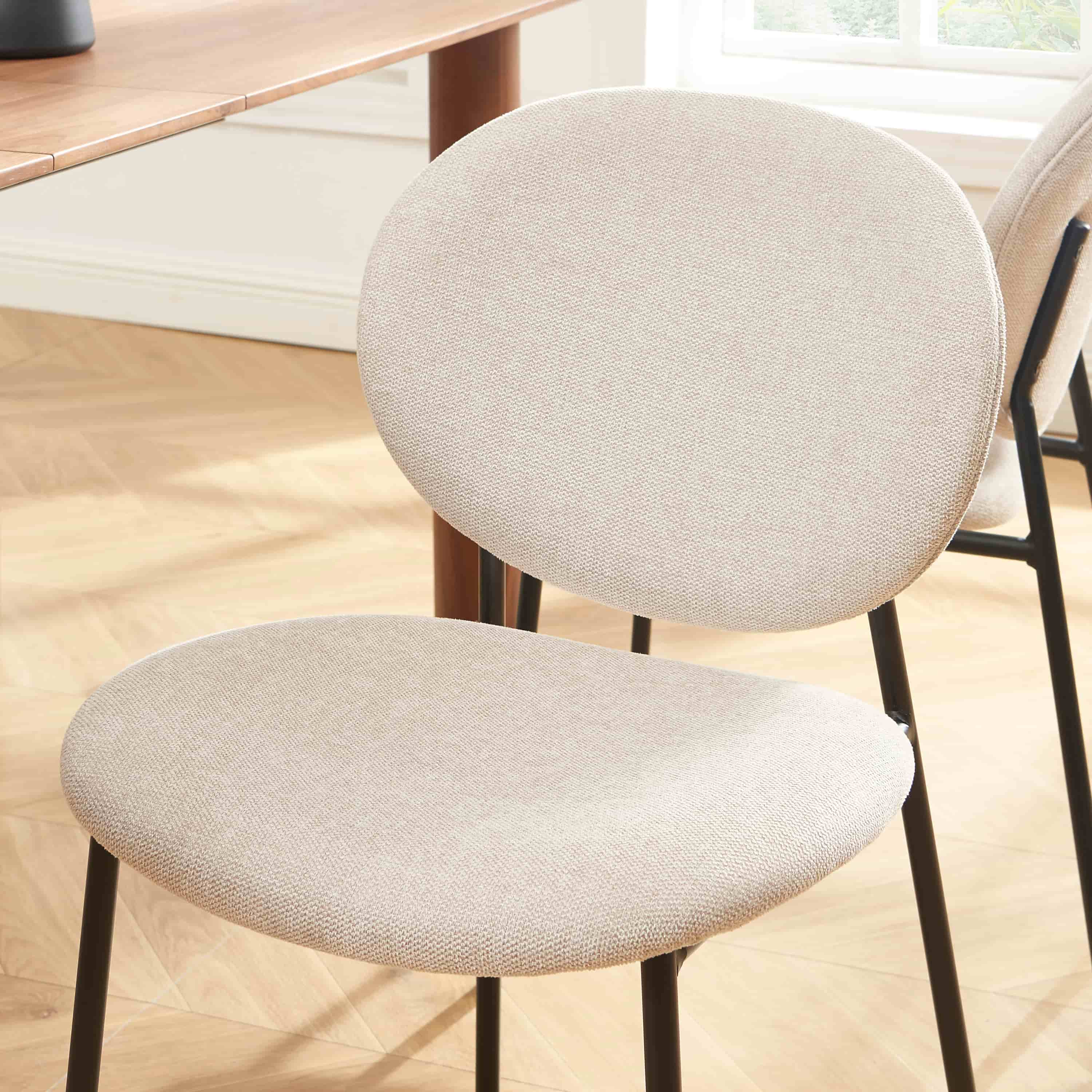 Lot De 2 Chaises Betty - Bouclette Beige Et Pieds Métal Noir