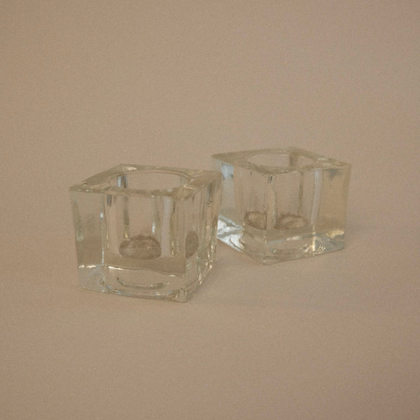 Paire De Bougeoirs Carrés En Verre