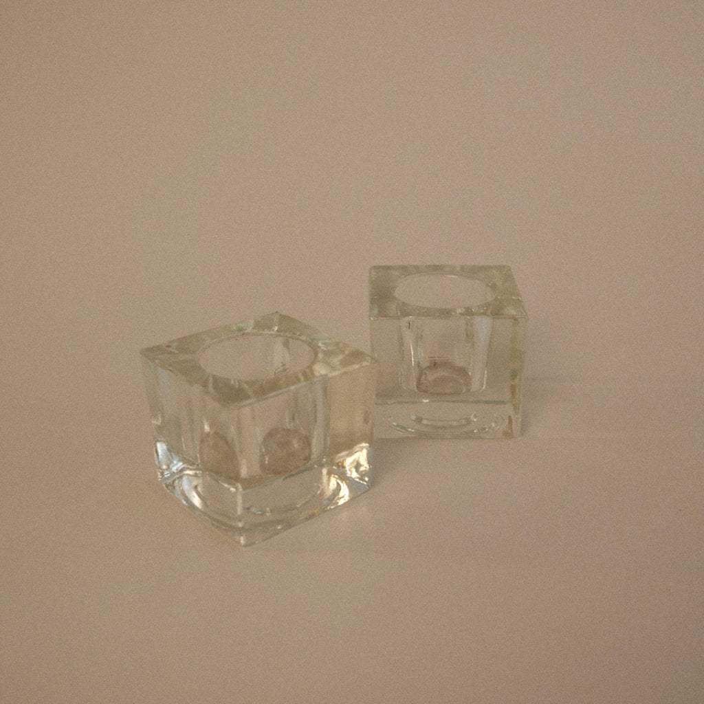 Paire De Bougeoirs Carrés En Verre