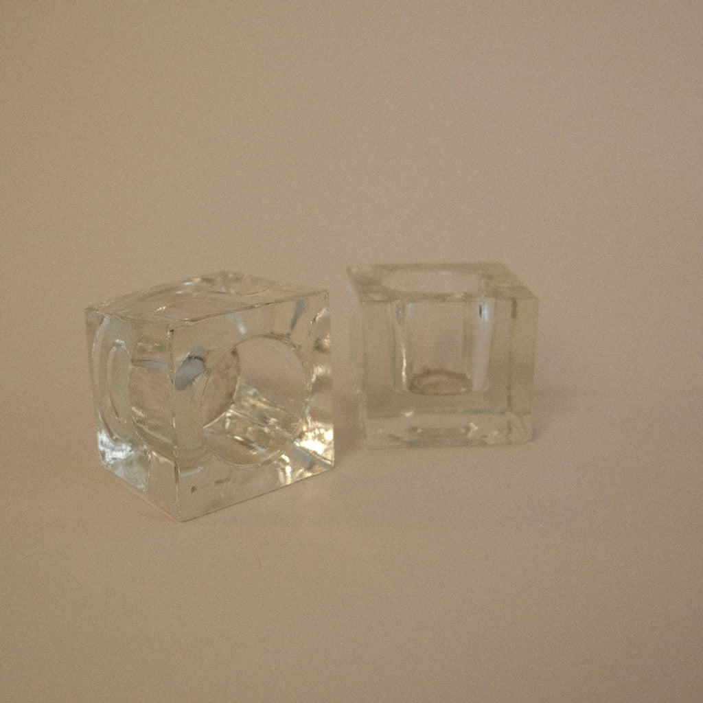 Paire De Bougeoirs Carrés En Verre
