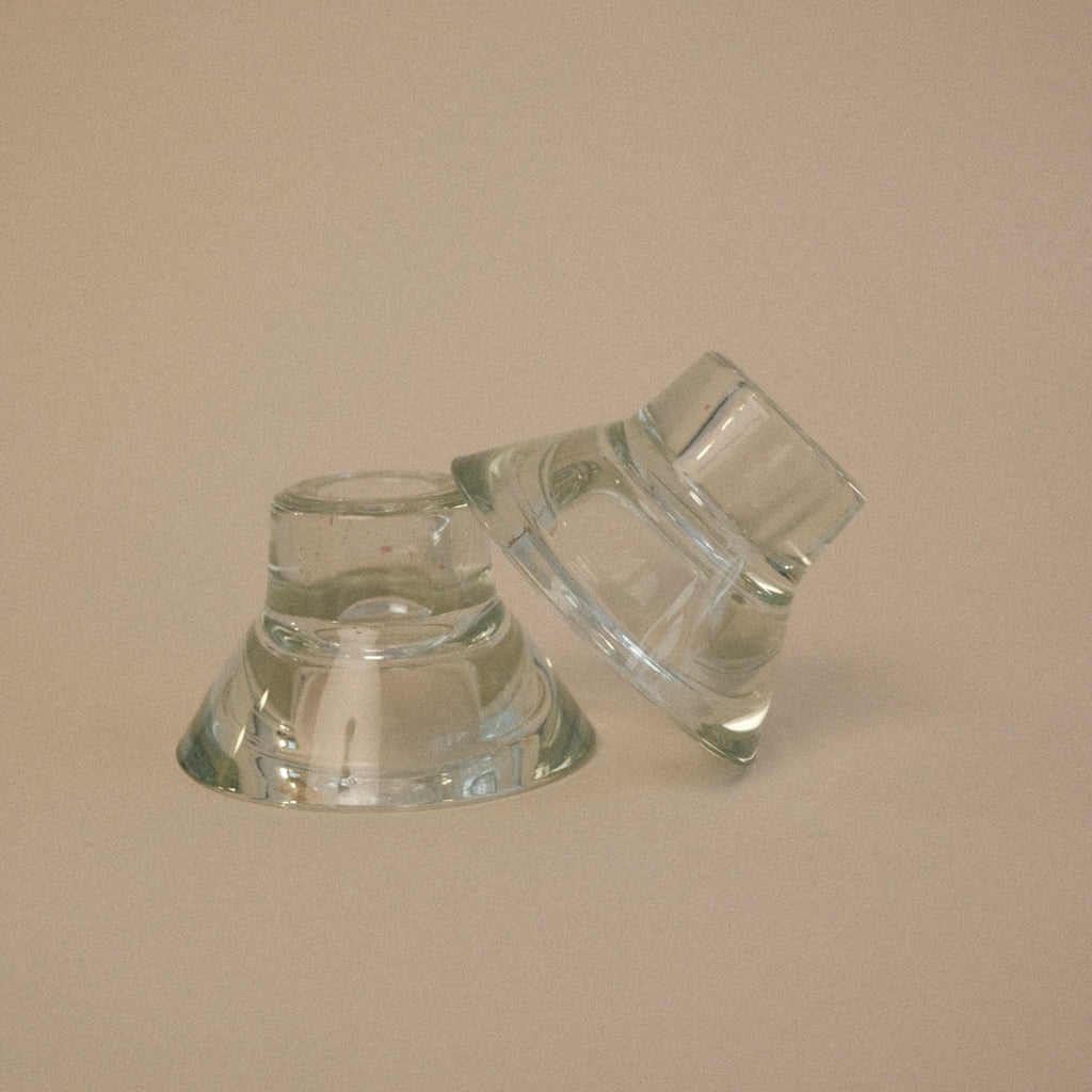 Paire De Bougeoirs En Verre