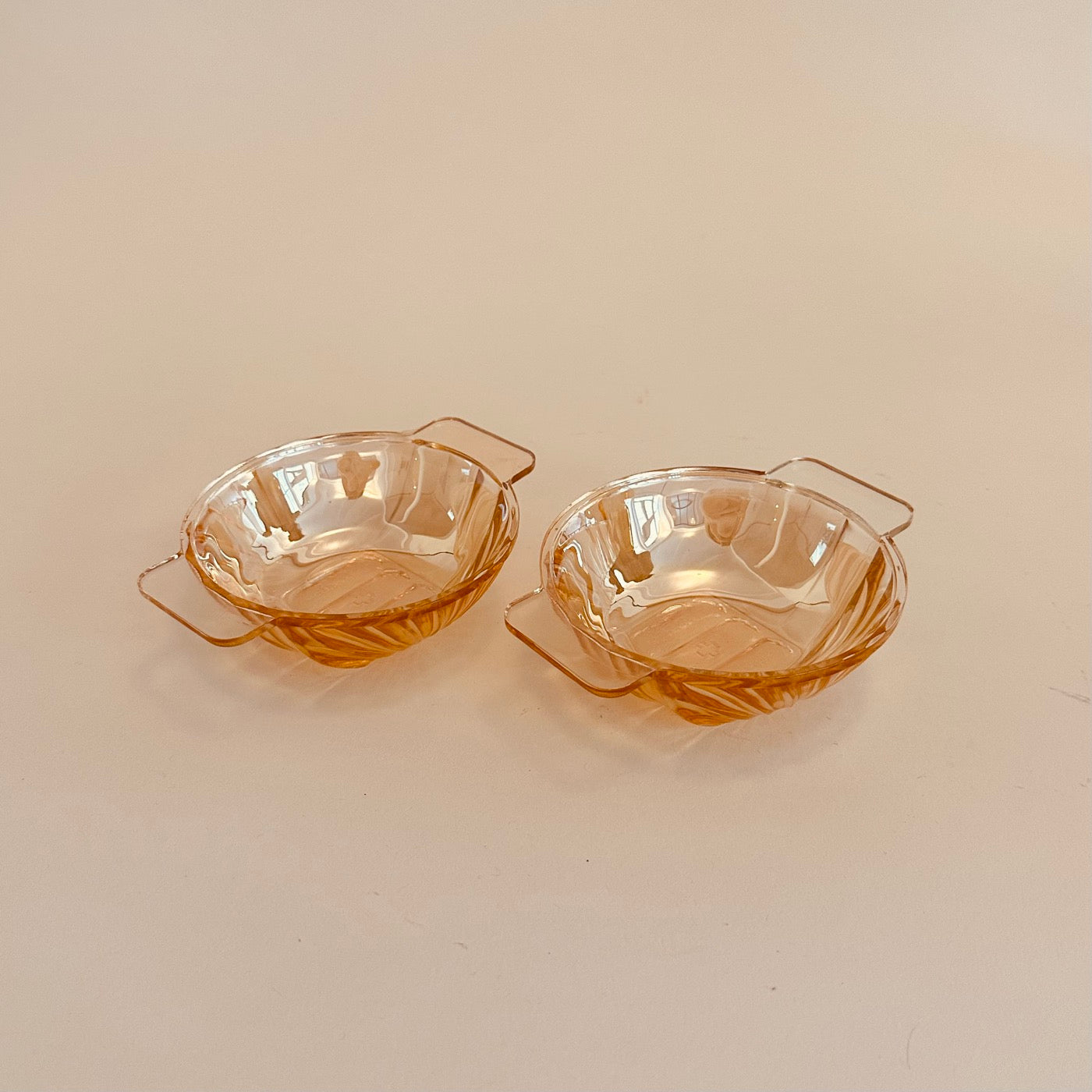 Duo De Coupelle En Verre Doré Vintage
