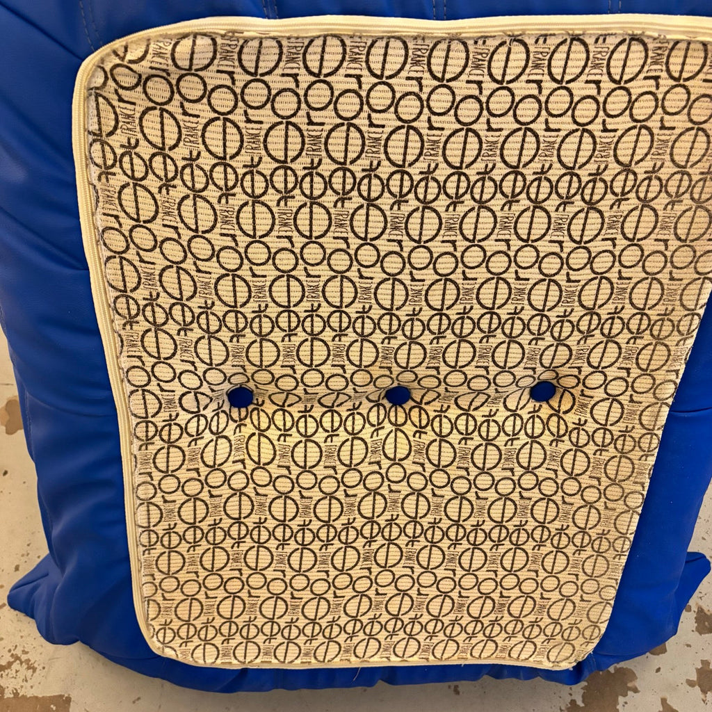 Pouf Togo Bleu Par Michel Ducaroy Pour Ligne Roset