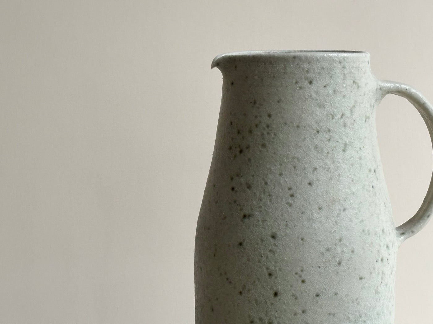 Pichet Et Tasses En Céramique Vert