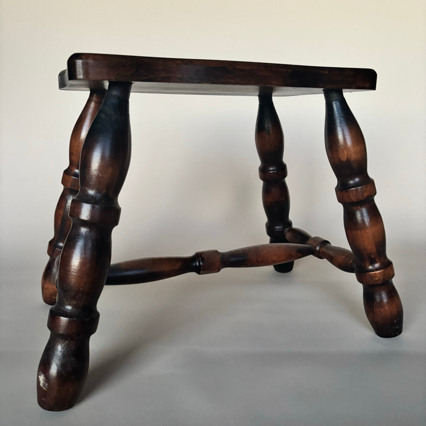 Tabouret En Bois Vintage