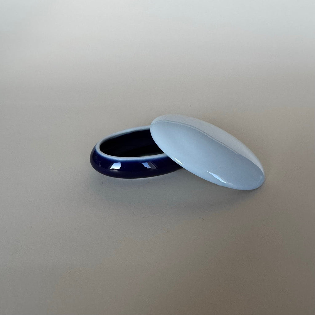 Boite En Porcelaine Bleu Et Blanche
