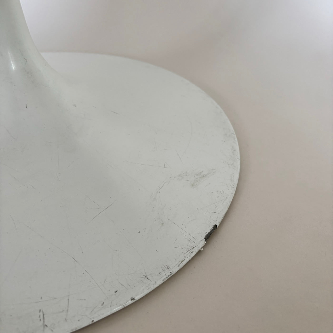 Tabouret Tulipe Par Eero Saarinen Pour Knoll