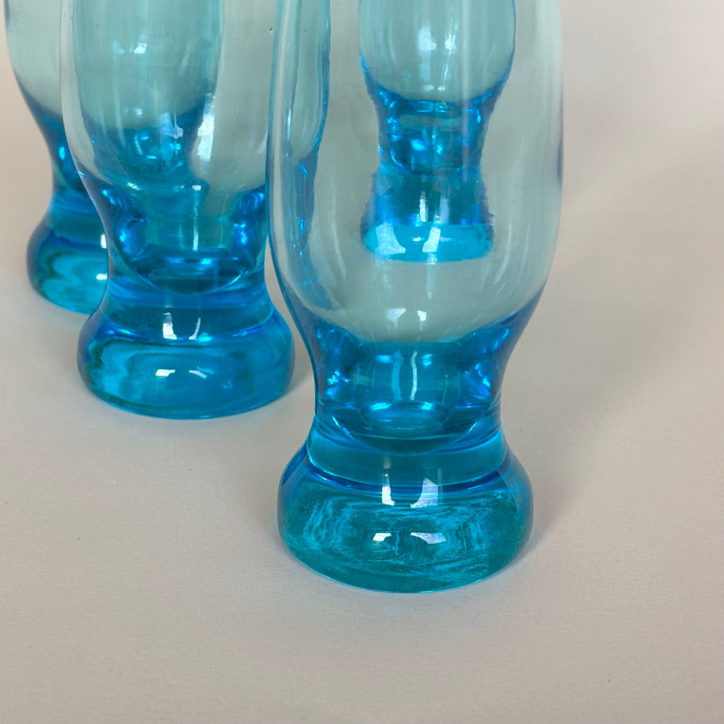 Ensemble De 4 Petits Verres Bleues