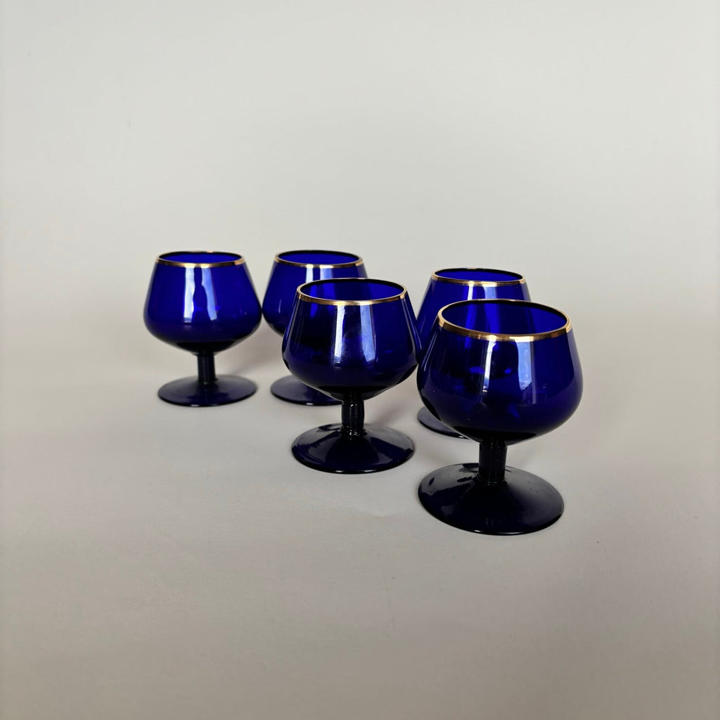 Ensemble De 5 Petits Verres À Pied