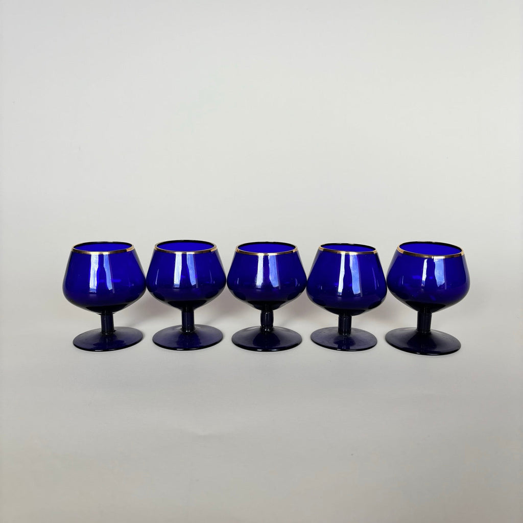 Ensemble De 5 Petits Verres À Pied