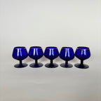Ensemble De 5 Petits Verres À Pied
