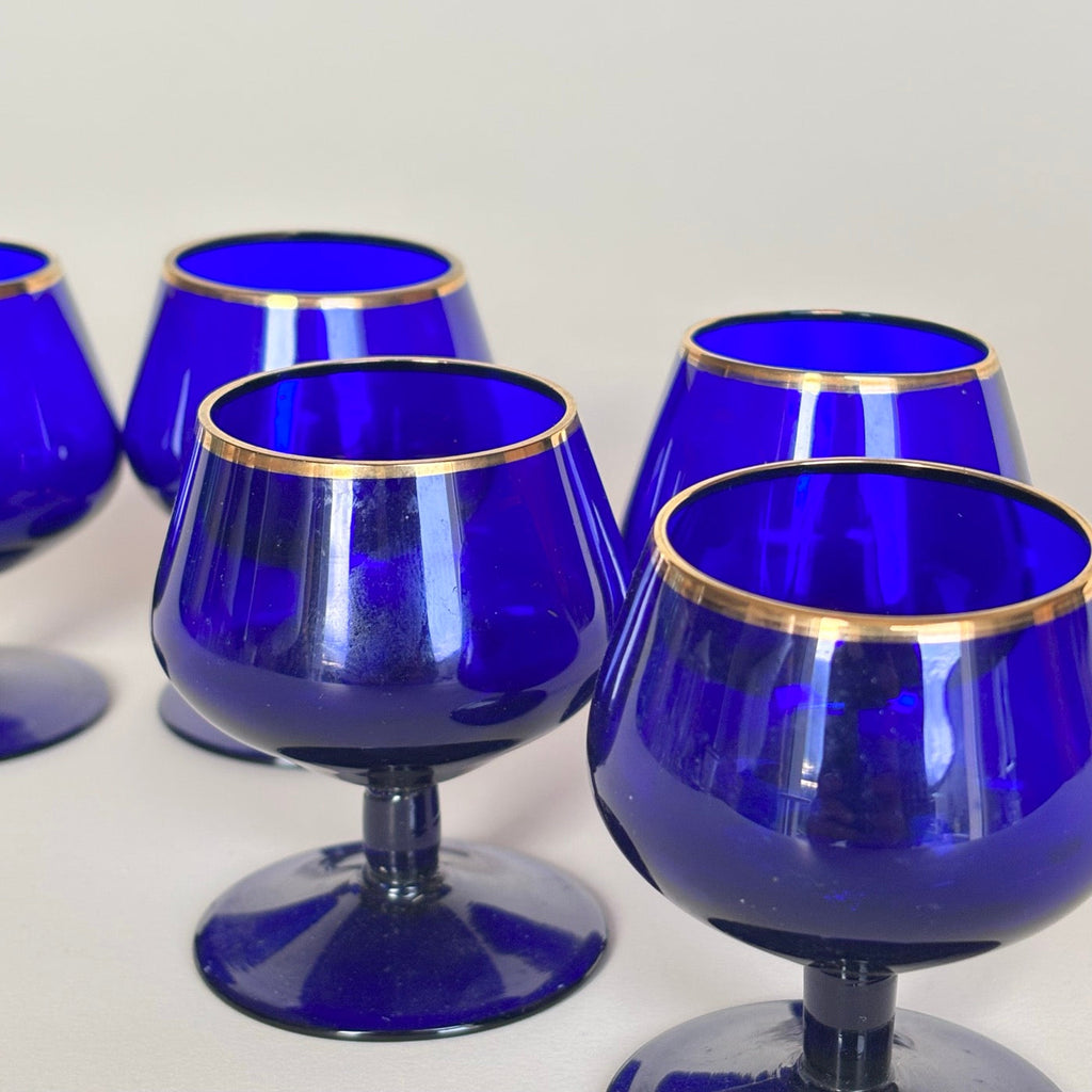 Ensemble De 5 Petits Verres À Pied