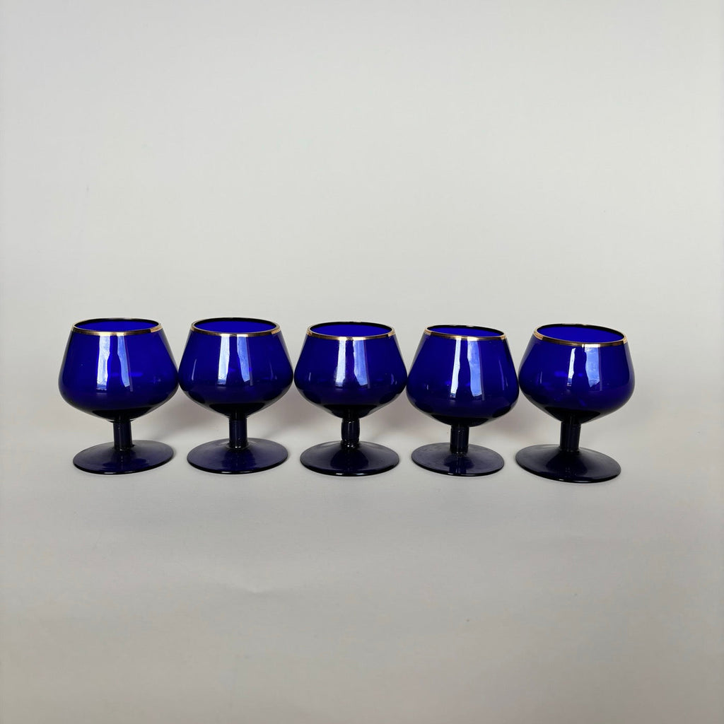 Ensemble De 5 Petits Verres À Pied