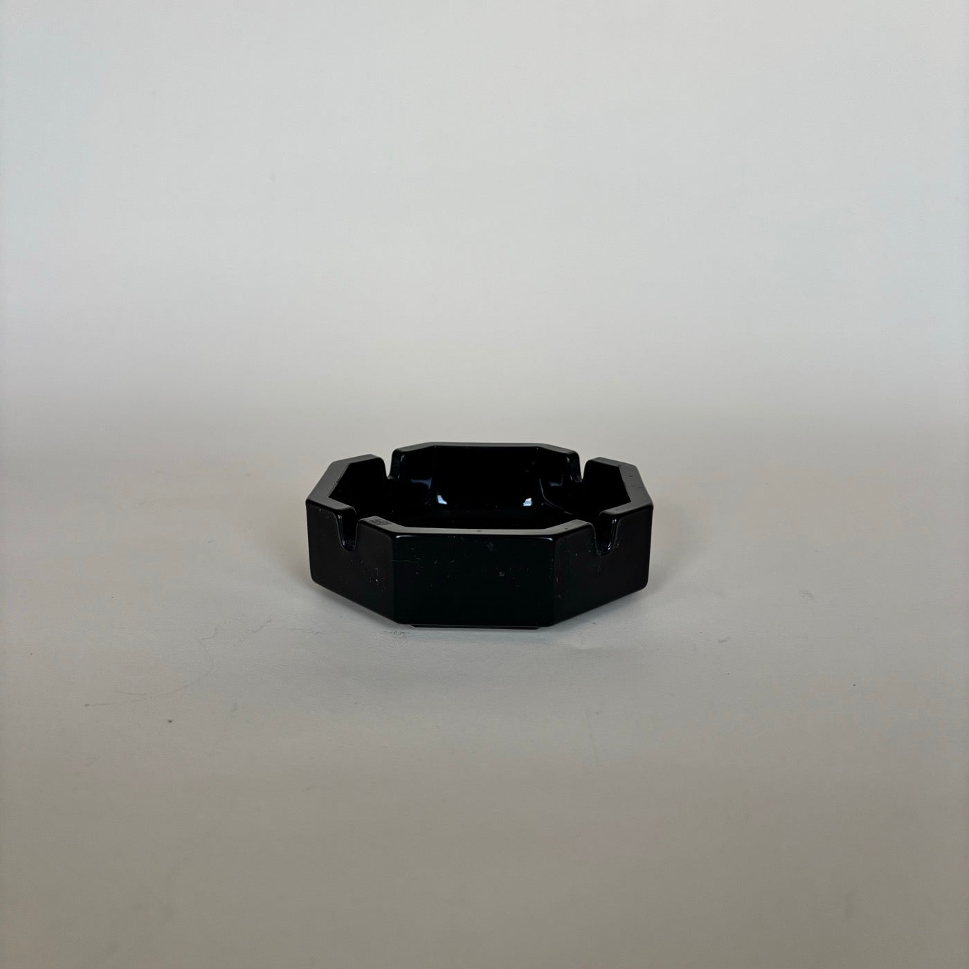 Cendrier Octogonale En Verre Noir