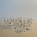 Ensemble De Petits Verres À Pied