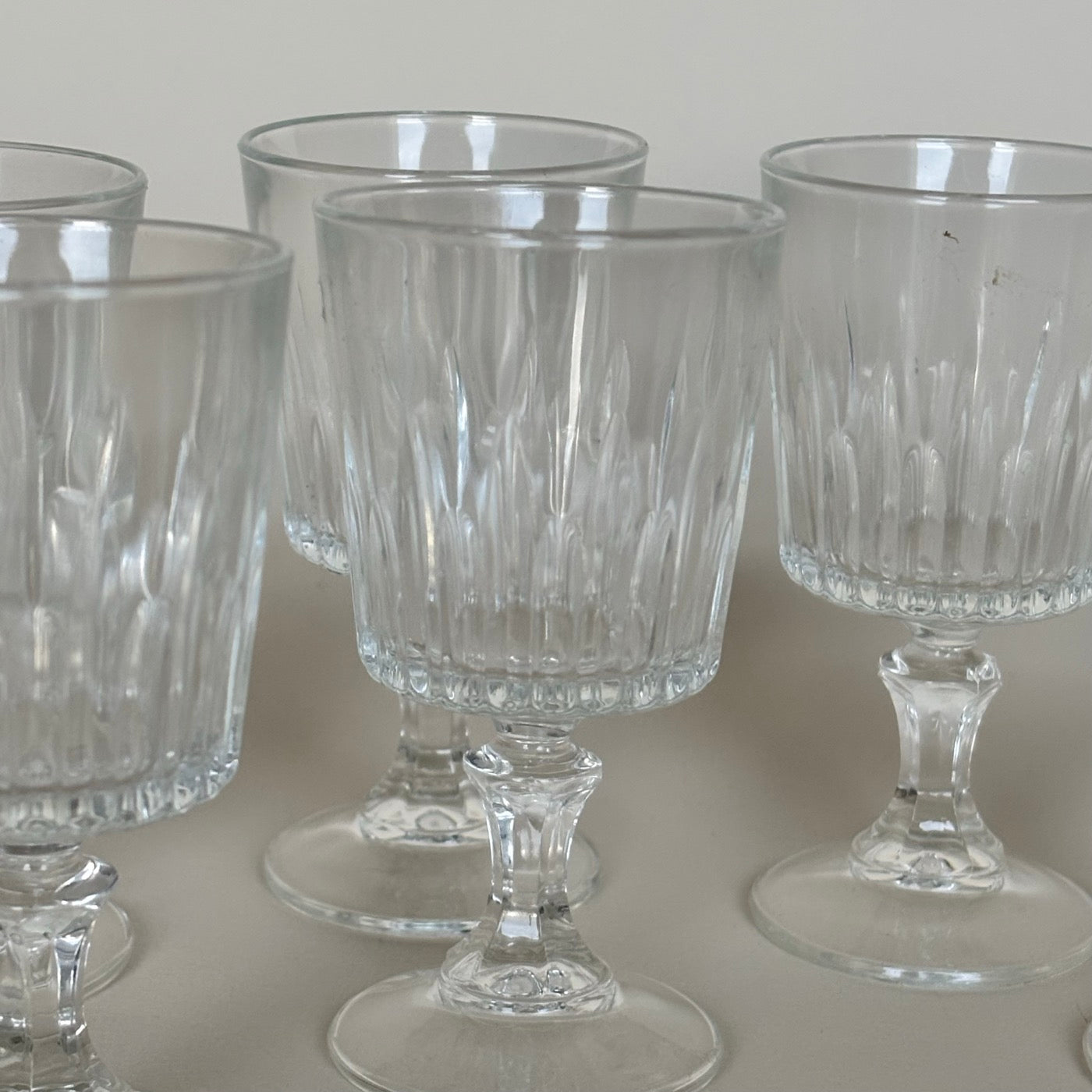 Lot De 6 Petits Verres À Pied