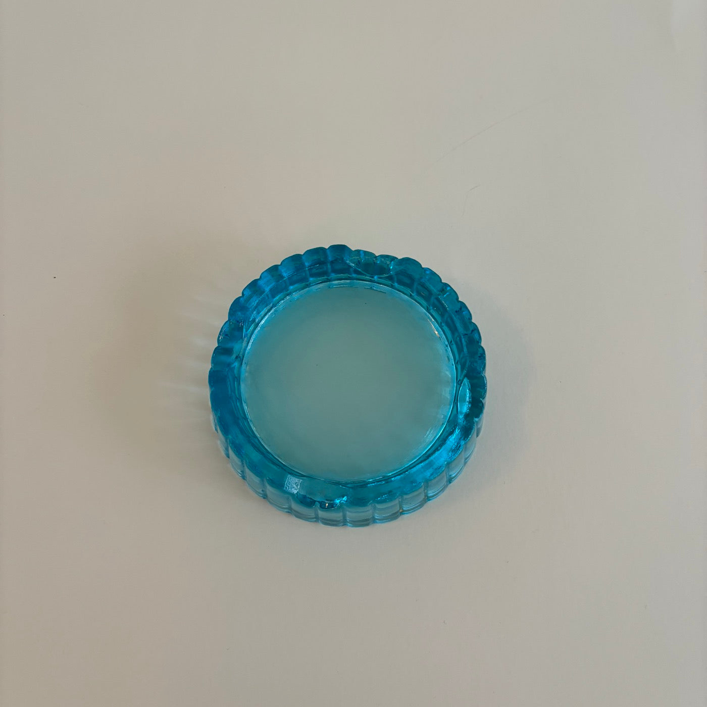 Cendrier En Verre Bleu Vintage