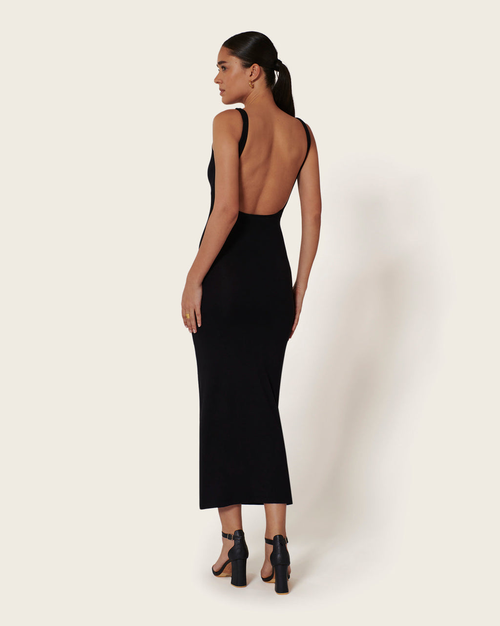 Robe Stone - Black