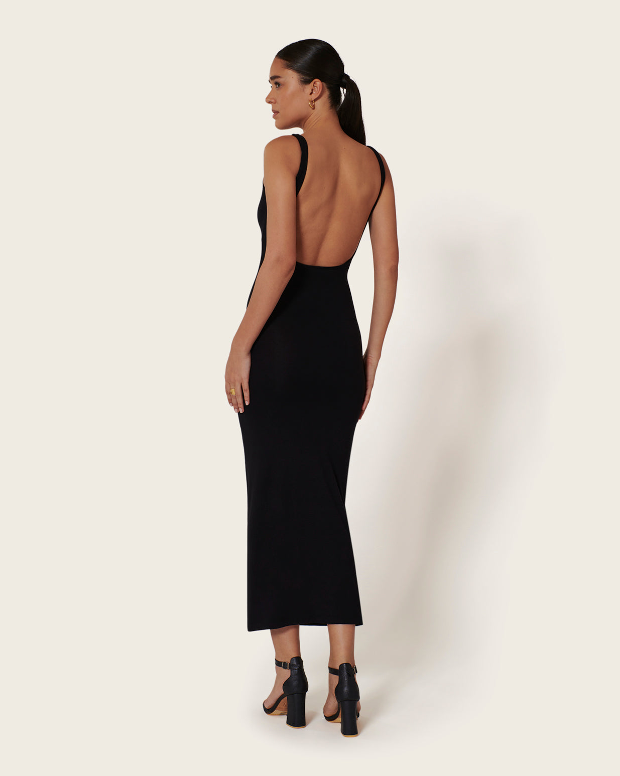 Robe Stone - Black